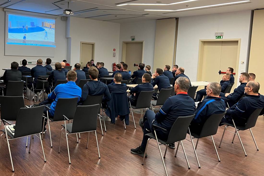 Pristojni za futsal so tokrat pohiteli z zimskim seminarjem 