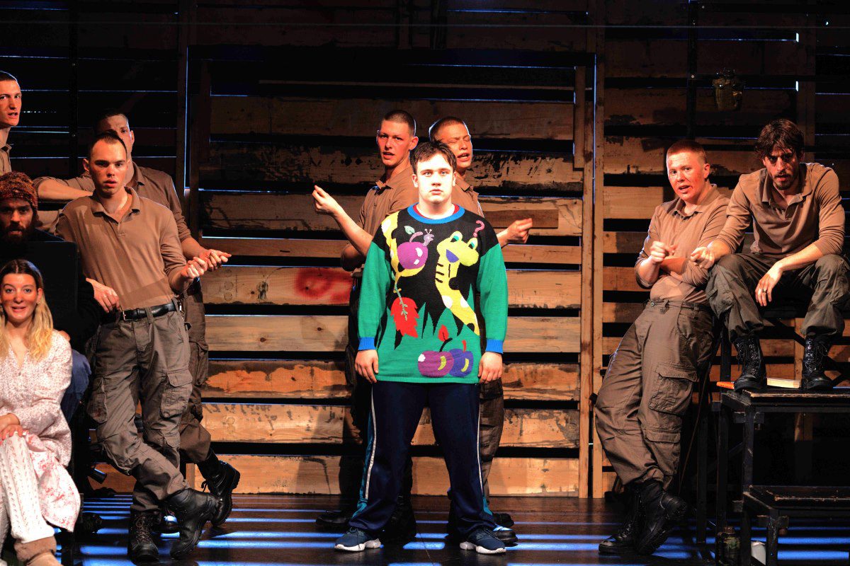 Mlado Mladinsko s premiero predstave o vojnah 