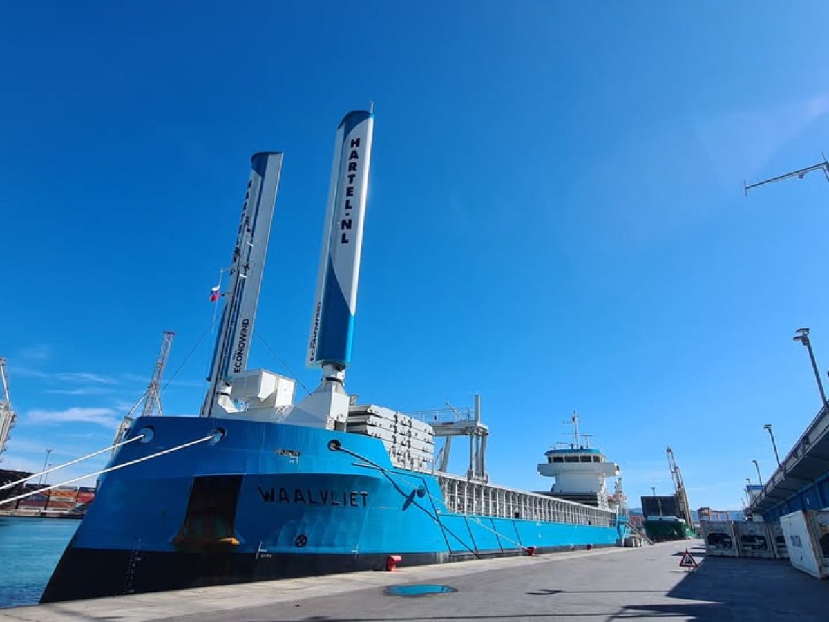 Kitajski tehnološki velikan in nizozemska jadra v Luki Koper