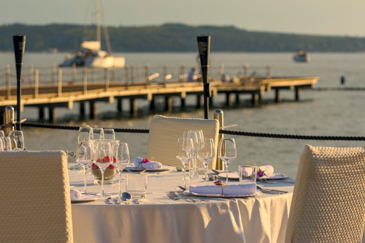 Portoroške noči in rdeča večerja na pomolu