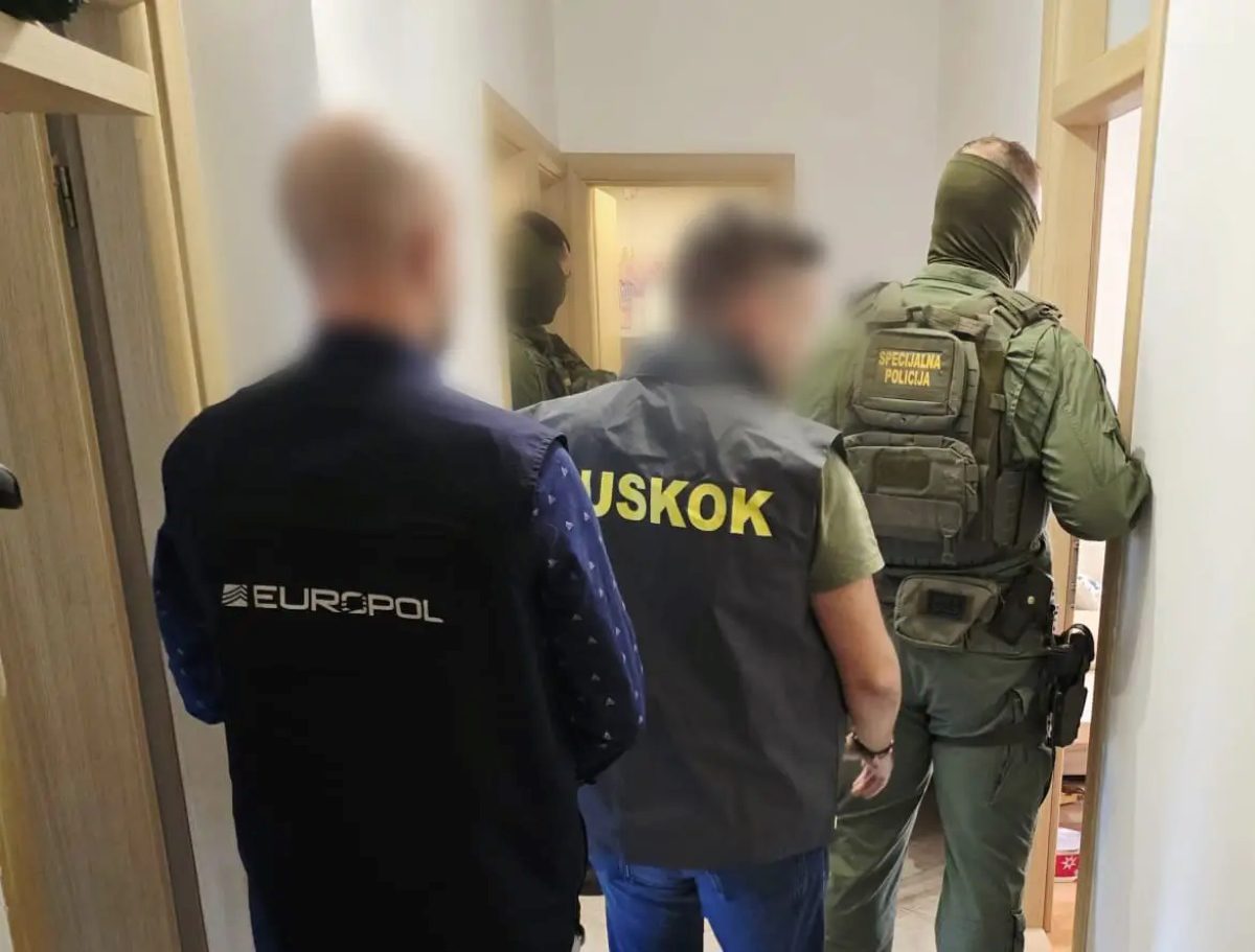 Aretirali so hrvaške tihotapce ilegalnih migrantov