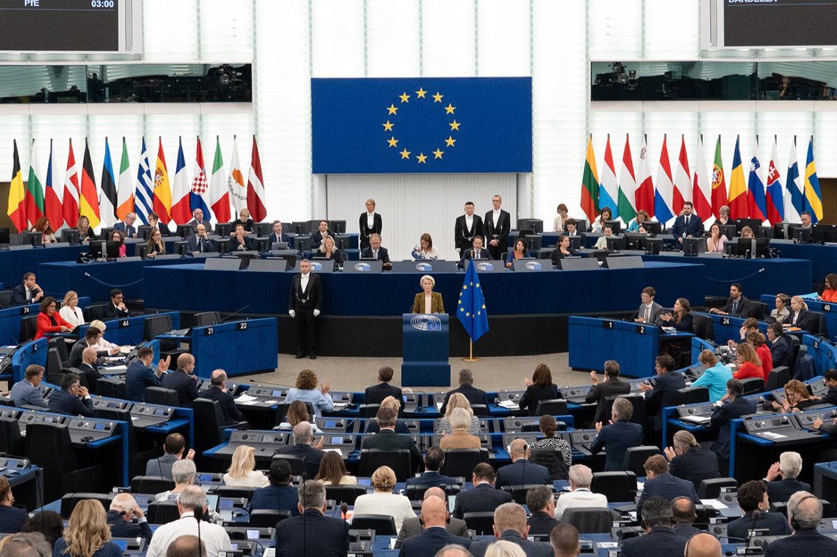 EU bi rada postala vodilna elektro-avtomobilska velesila 
