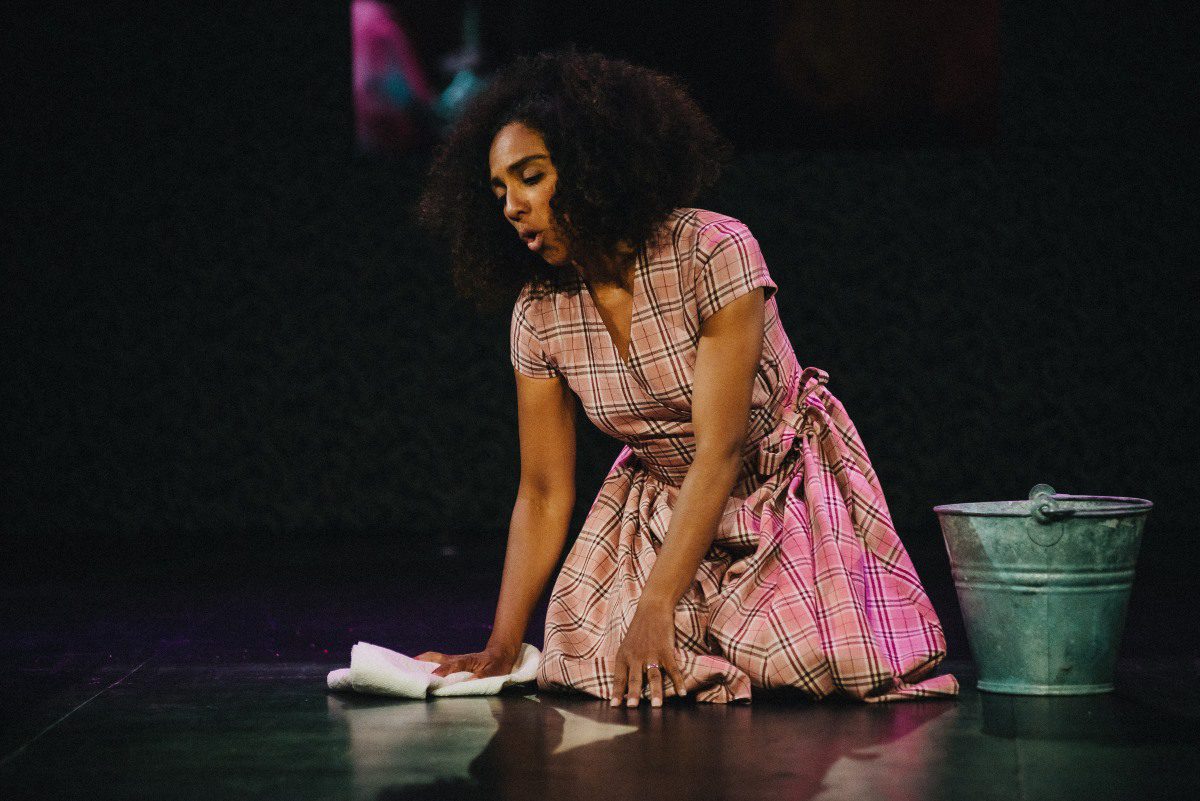 Prepelka-zgodba za vso družino in Umetnost je omara v SMG