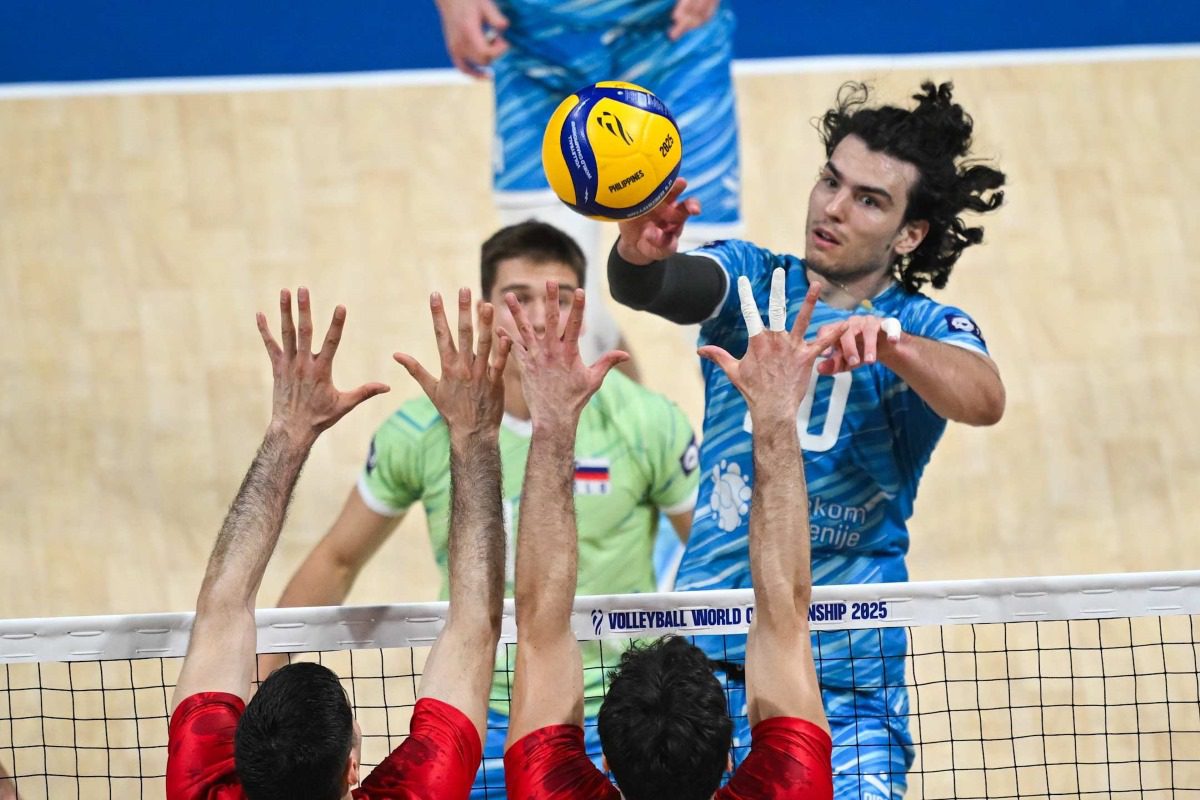 Svetovno prvenstvo so odbojkarji Slovenije začeli na polno