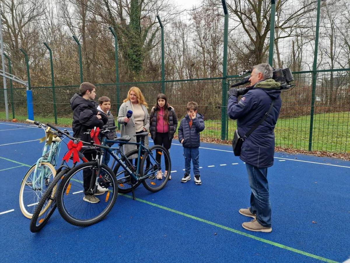 Dve različni dobrodelni akciji Televizija Slovenija