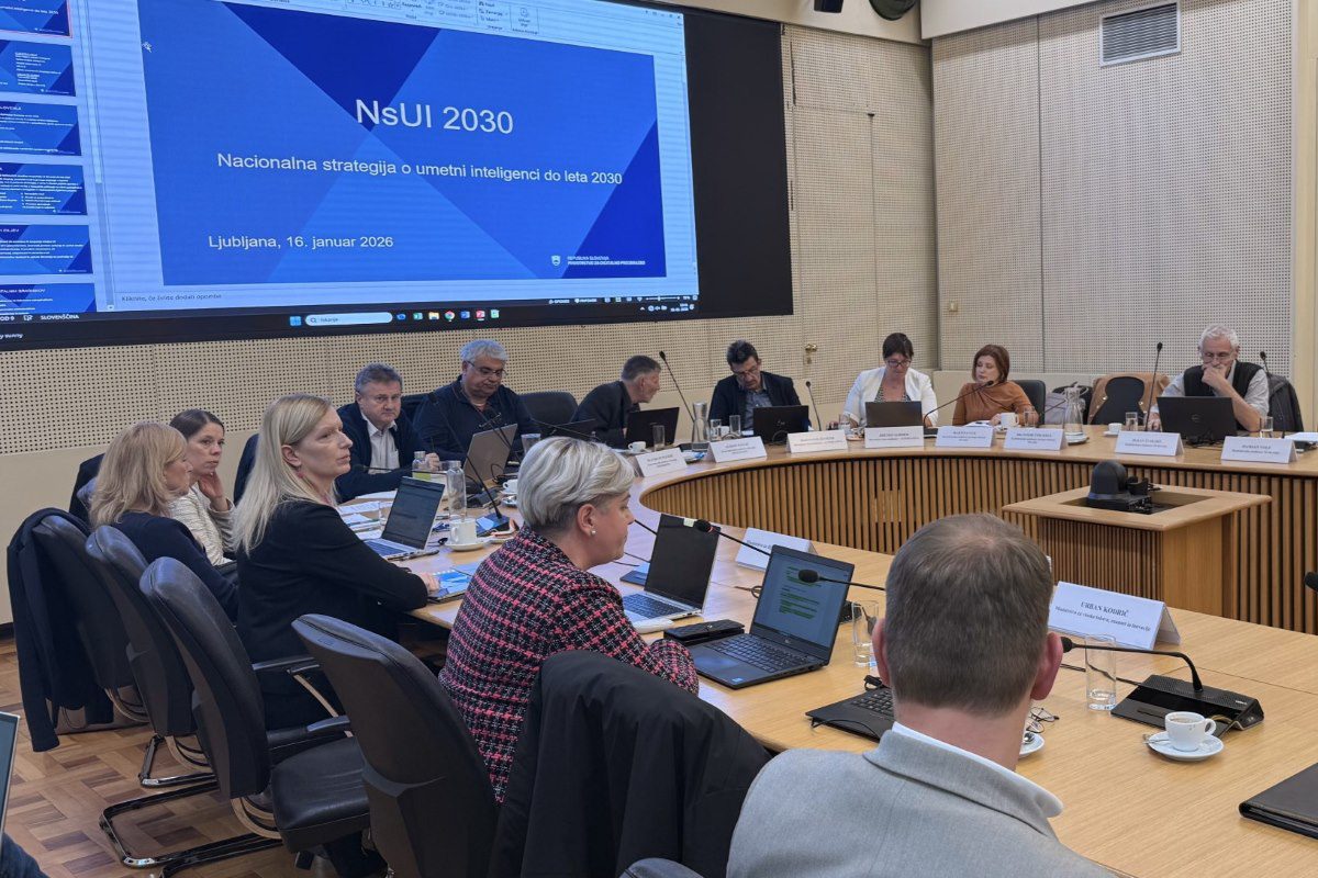 Prihaja nova Nacionalna strategija za umetno inteligenco 