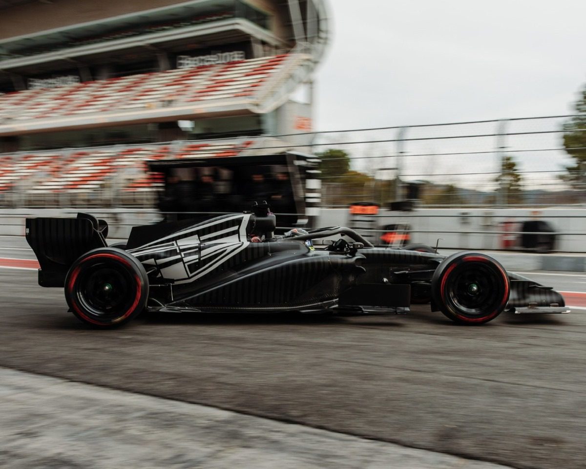 Prva letošnja testiranja Formule 1 potekajo v Barceloni