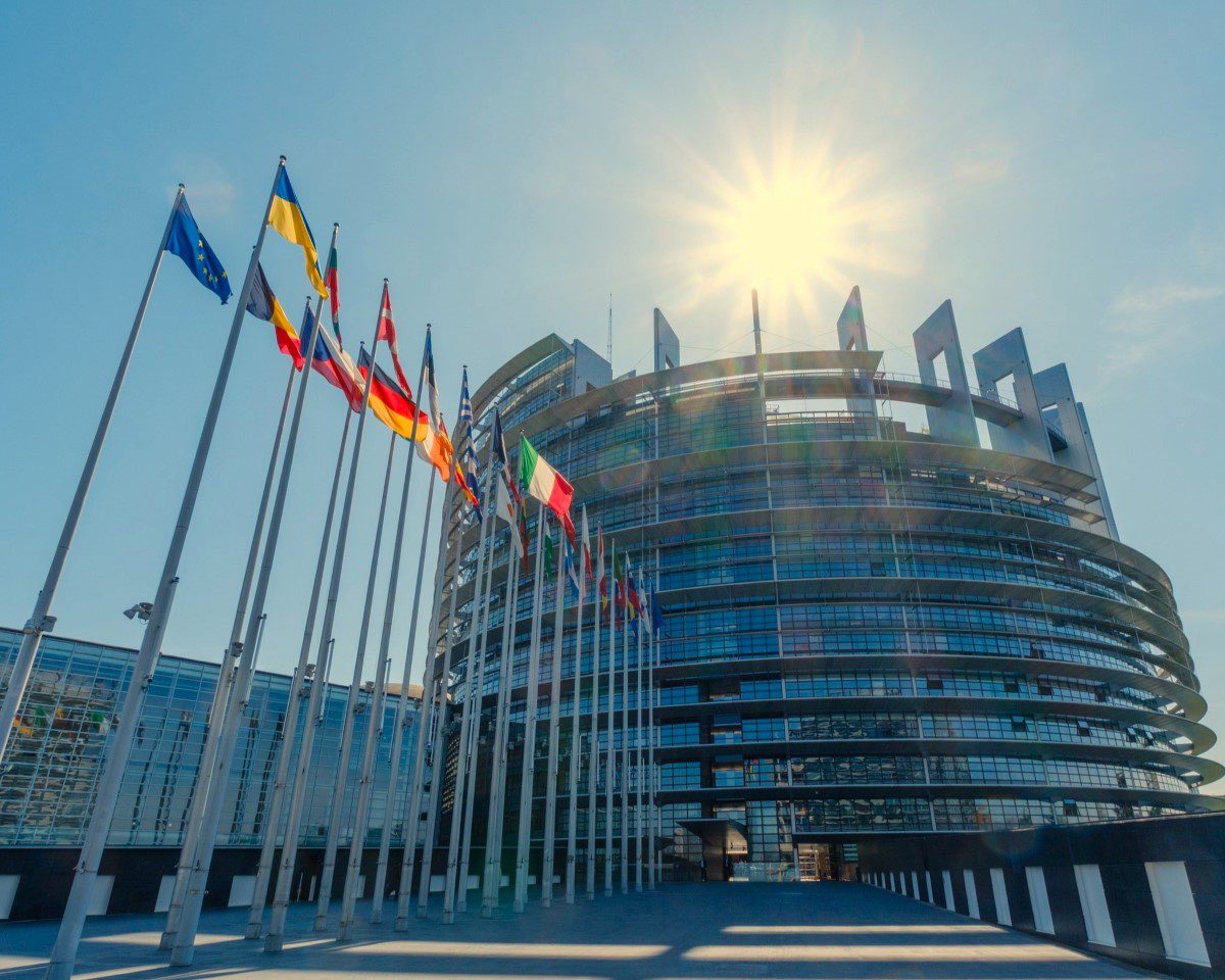 EU bo na srečanju Mirovnega odbora za Gazo le kot opazovalka 