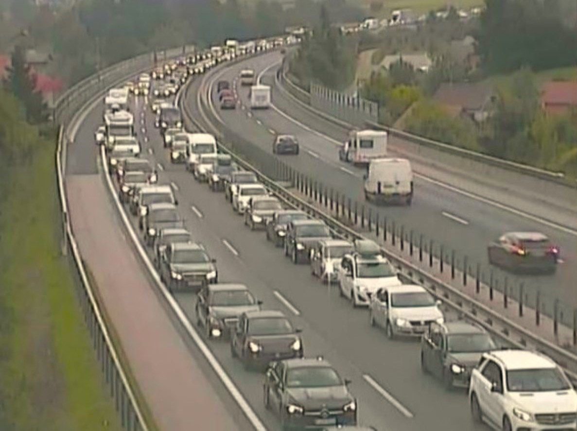 Preveč gradbišč vodi do prevelike gneče in vse več umrlih na cestah 