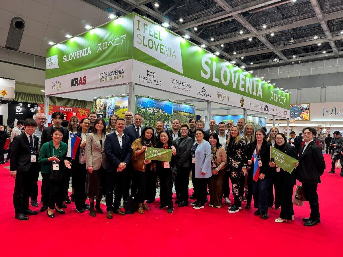 Kakovostna slovenska zasedba na sejmu Foodex Japan 2026