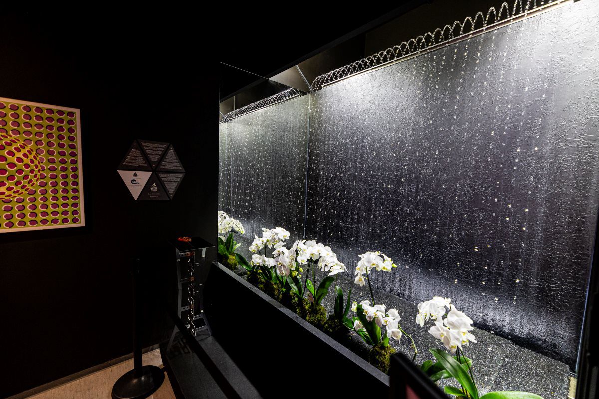 V Hiši iluzij imajo sedaj tudi Lebdečo vodo