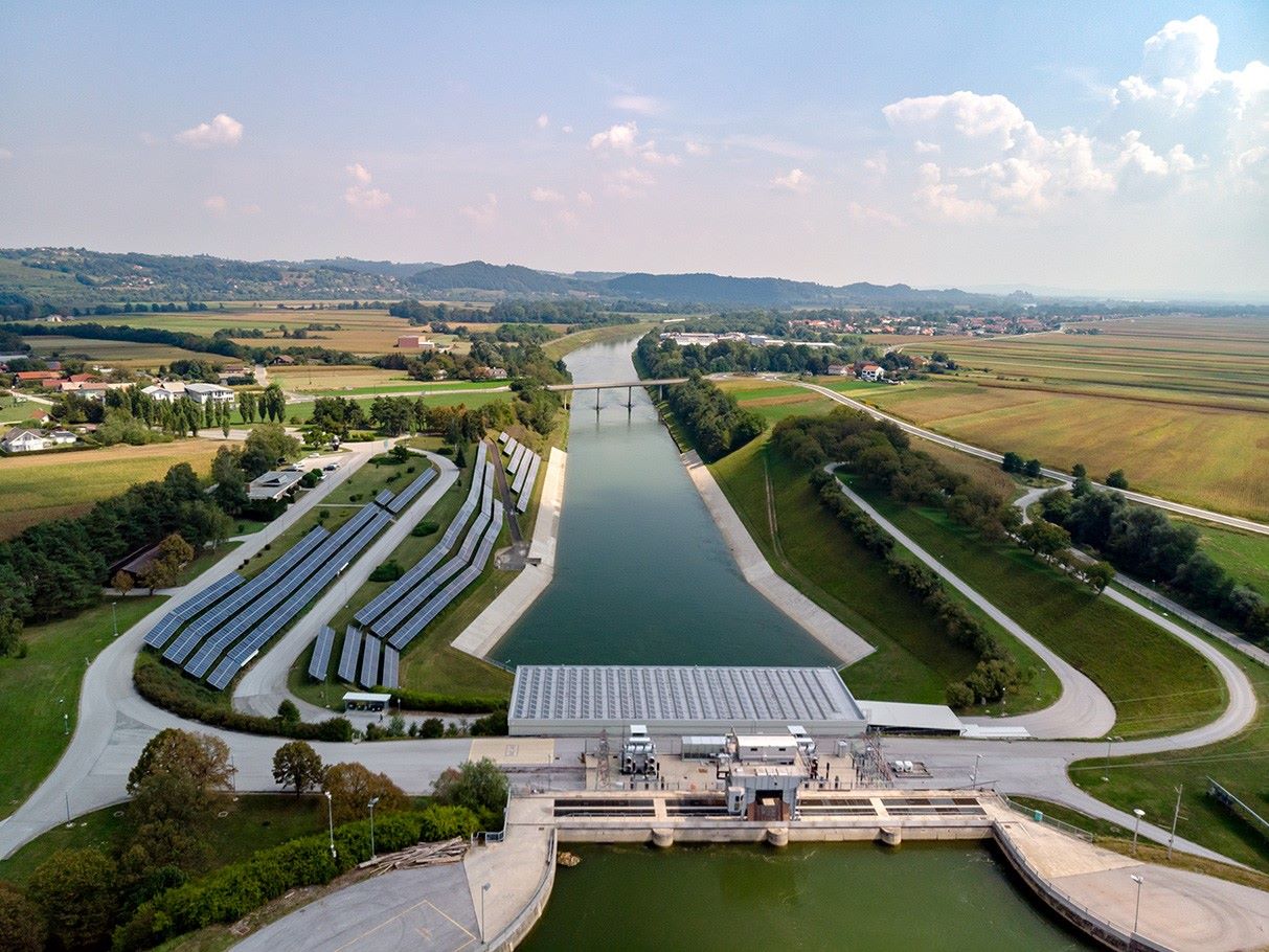 Komisija EU o zamenjavi dobavitelja elektrike v 24 urah