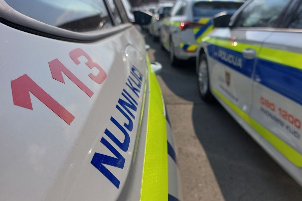 Policisti so rešili dve življenji in dobro preverili motoriste