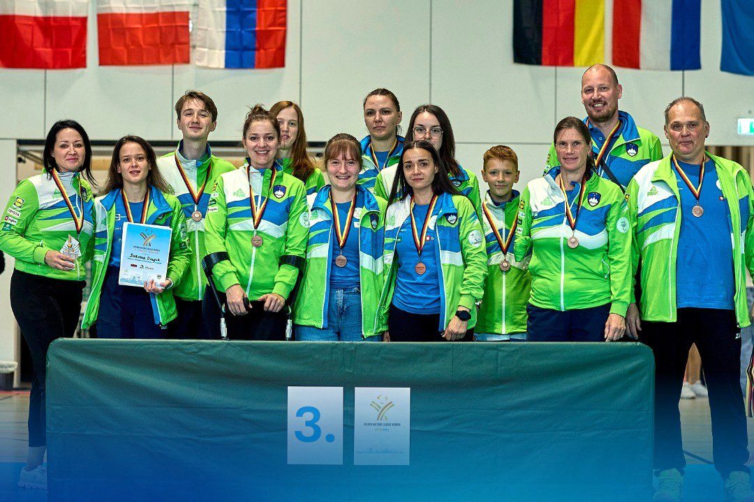 Ljubitelji odbojke so že nestrpni, ena medalja pa je že doma