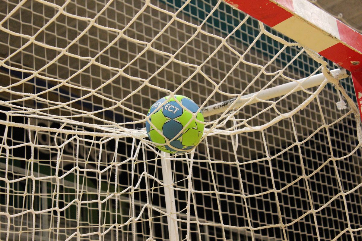 Rokometaše čaka polfinale prvenstva, dekleta pa Pokal Slovenije