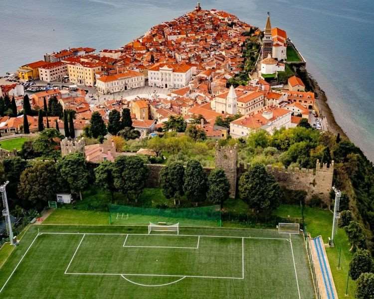 Slovenski stadioni zagotovo niso magnet za turiste