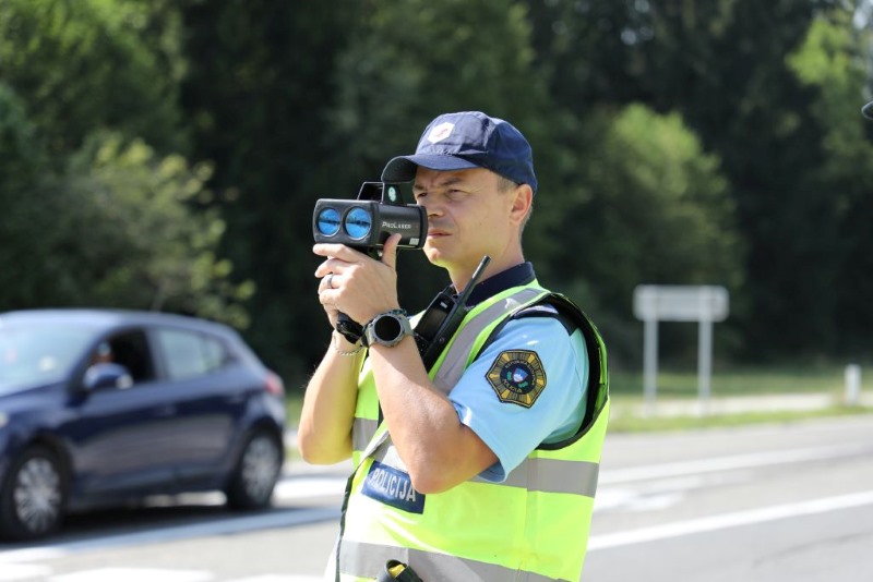 Od ponedeljka nova poostrena akcija nadzora hitrosti v prometu