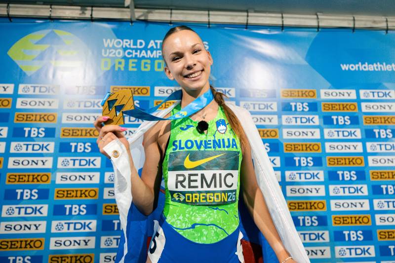 Prvo svetovno zlato za Živo Remic, srebro za rokometaše U-18 in SP v atletiki 