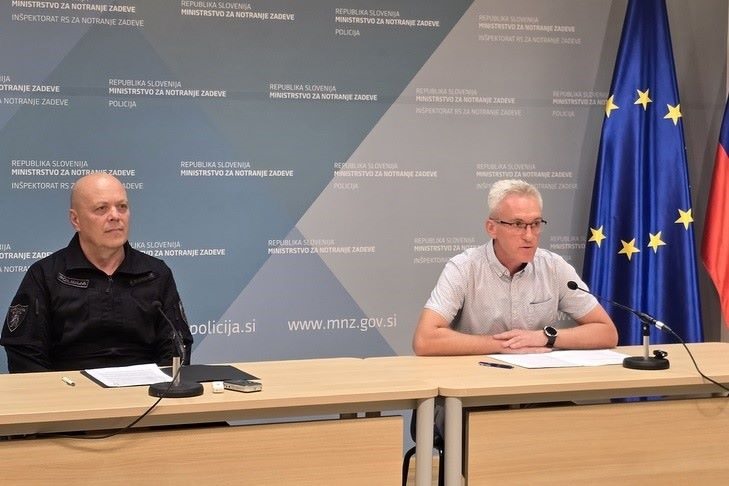 Uspešno reševanje otroka v Kamniku in zaplemba mamil na Obrežju
