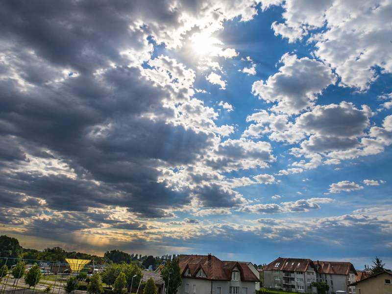 vremenska napoved slovenija vrocina nevihte