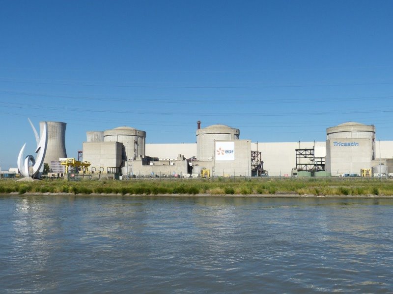 O rasti cen energentov tako finančni ministri, kakor tudi atomski strokovnjaki 