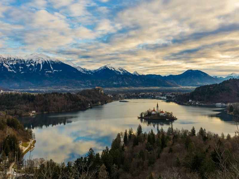 bled prvi sneg jesen slovenija 2026