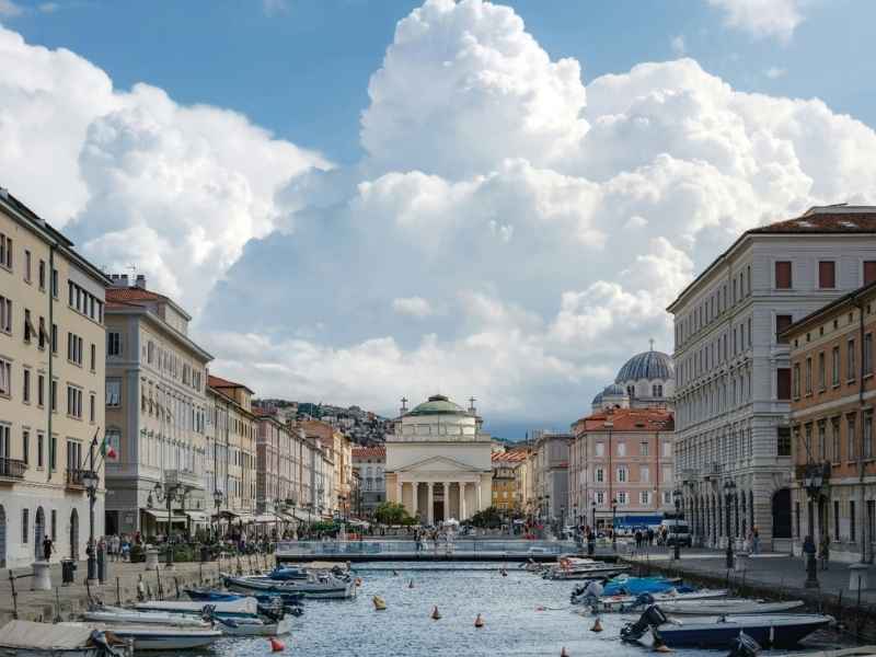 V Trstu odprli nov muzej: Za njegovimi vrati oživijo Istra, Reka in Dalmacija 1 Canal Grande v Trstu