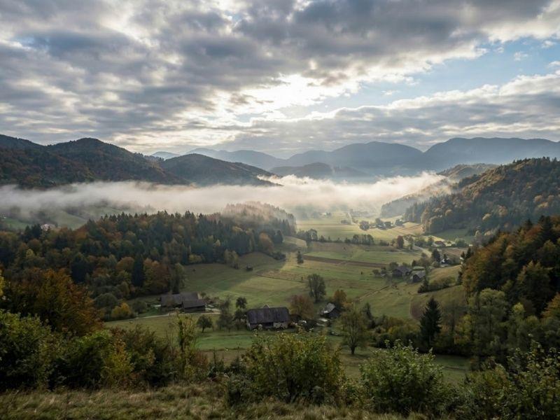 Vreme danes: Sreda ne bo povsod pokazala istega obraza – kje bo najprijetnejše? 1 vreme danes 14 oktober 2026 savinjska dolina